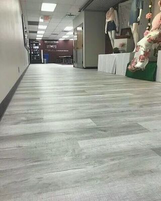 工裝美學新趨勢 精裝房與辦公場所為何鐘情石塑地板？
